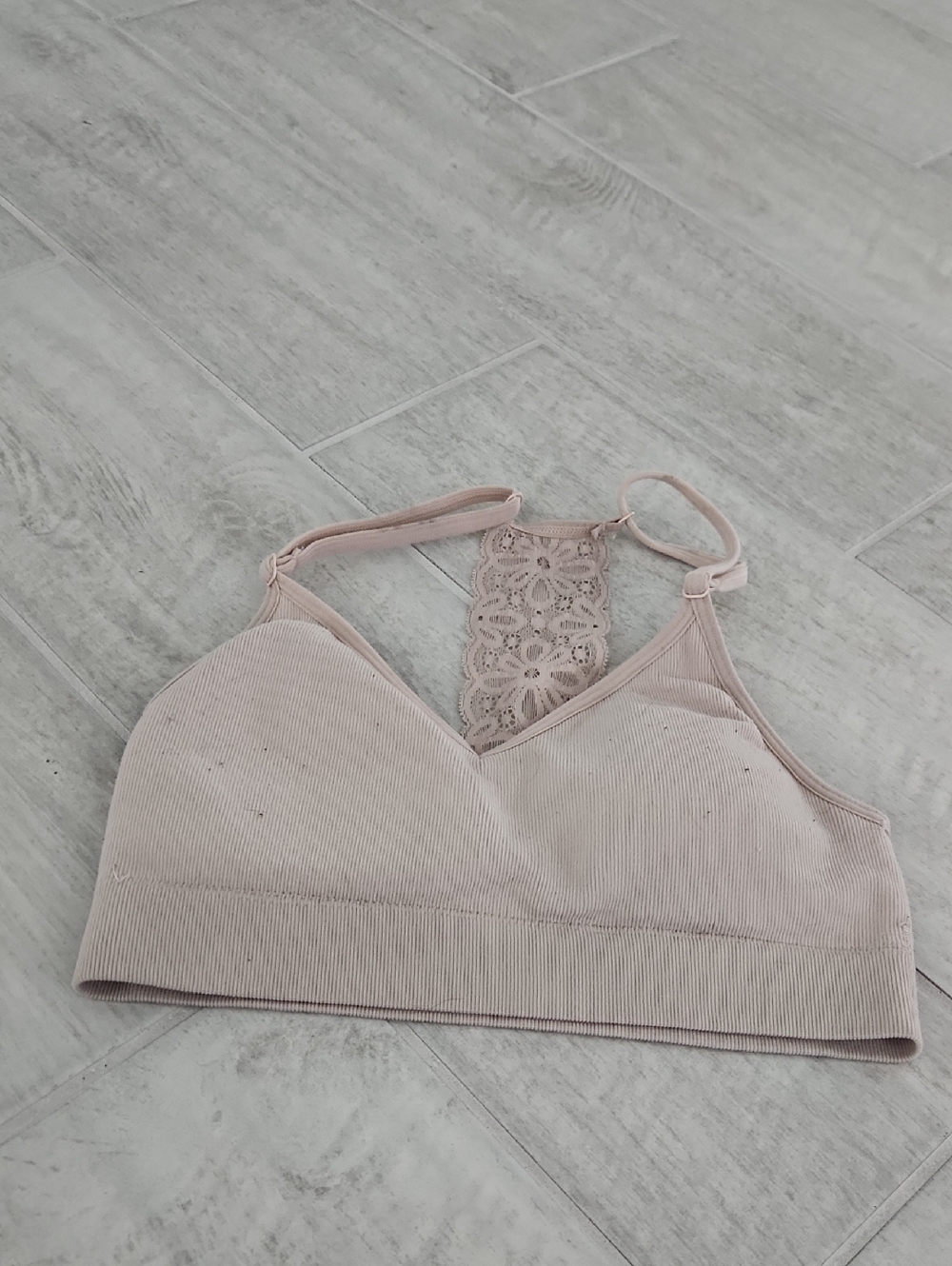 Seamless Lace-Back Bralette in Light Blush